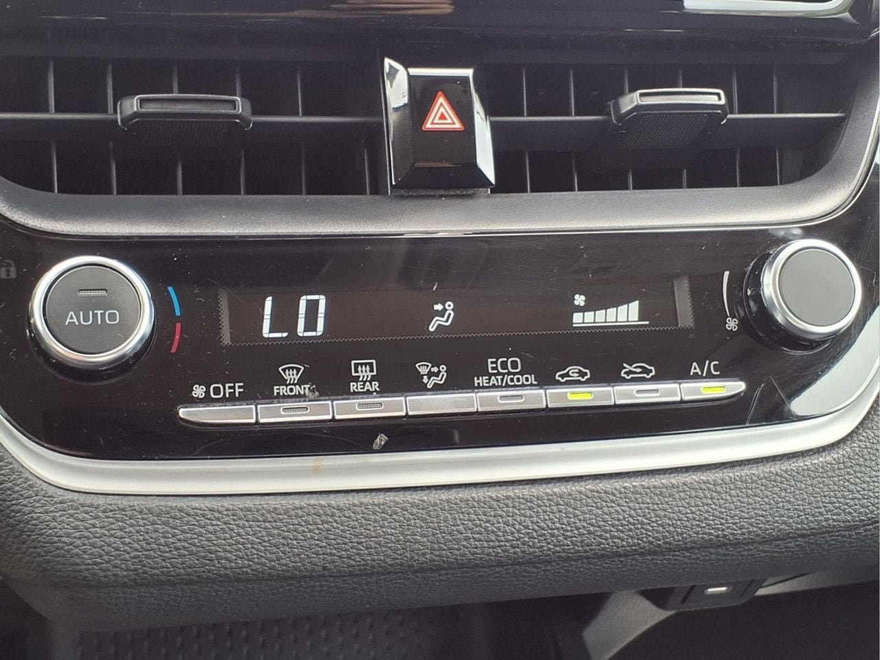 Used 2024 Toyota Corolla LE FWD image 15