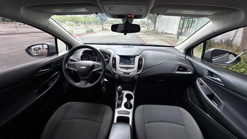 Used 2018 Chevrolet Cruze LS image 14