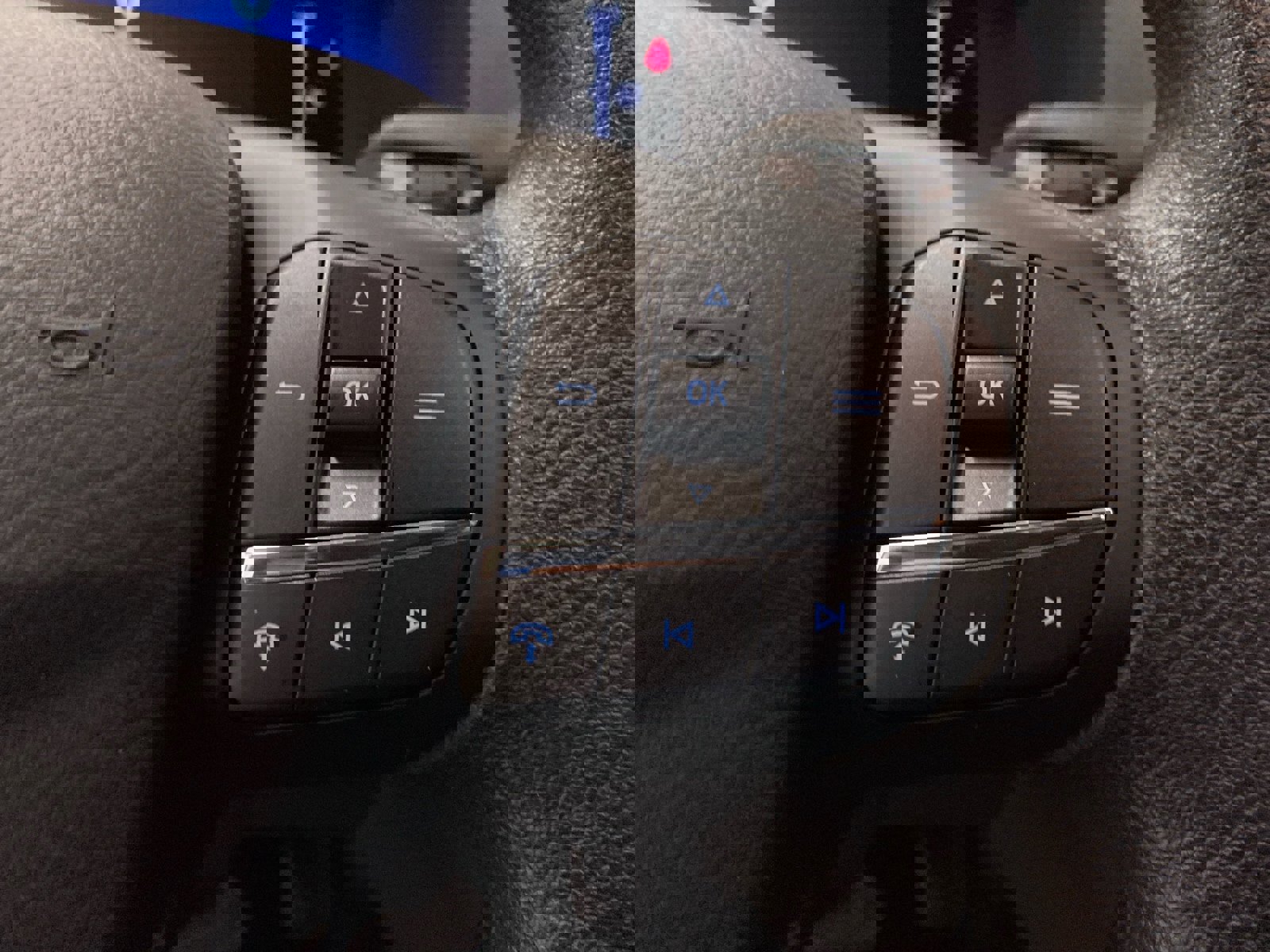 New 2026 Ford Transit 250 148 Medium Roof w/ Exterior Upgrade Package image 18