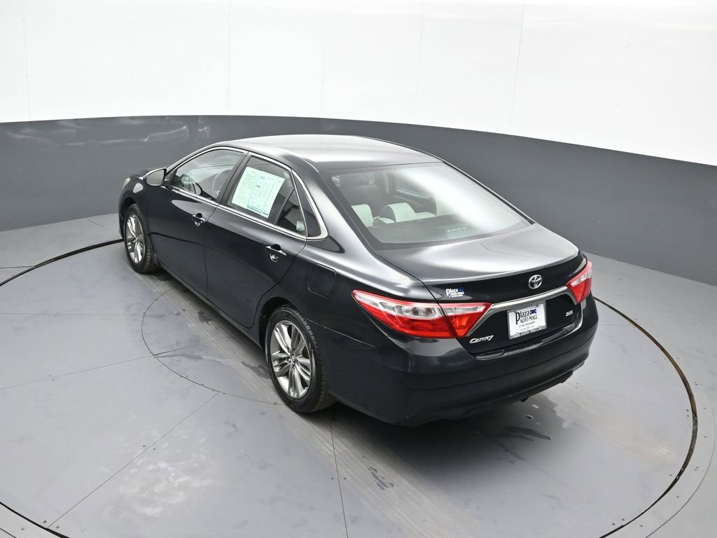 Used 2016 Toyota Camry SE image 38
