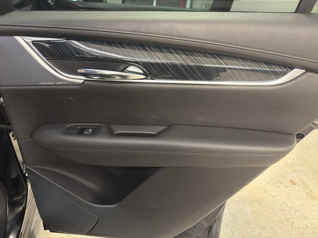 Used 2021 Cadillac XT6 Premium Luxury image 25