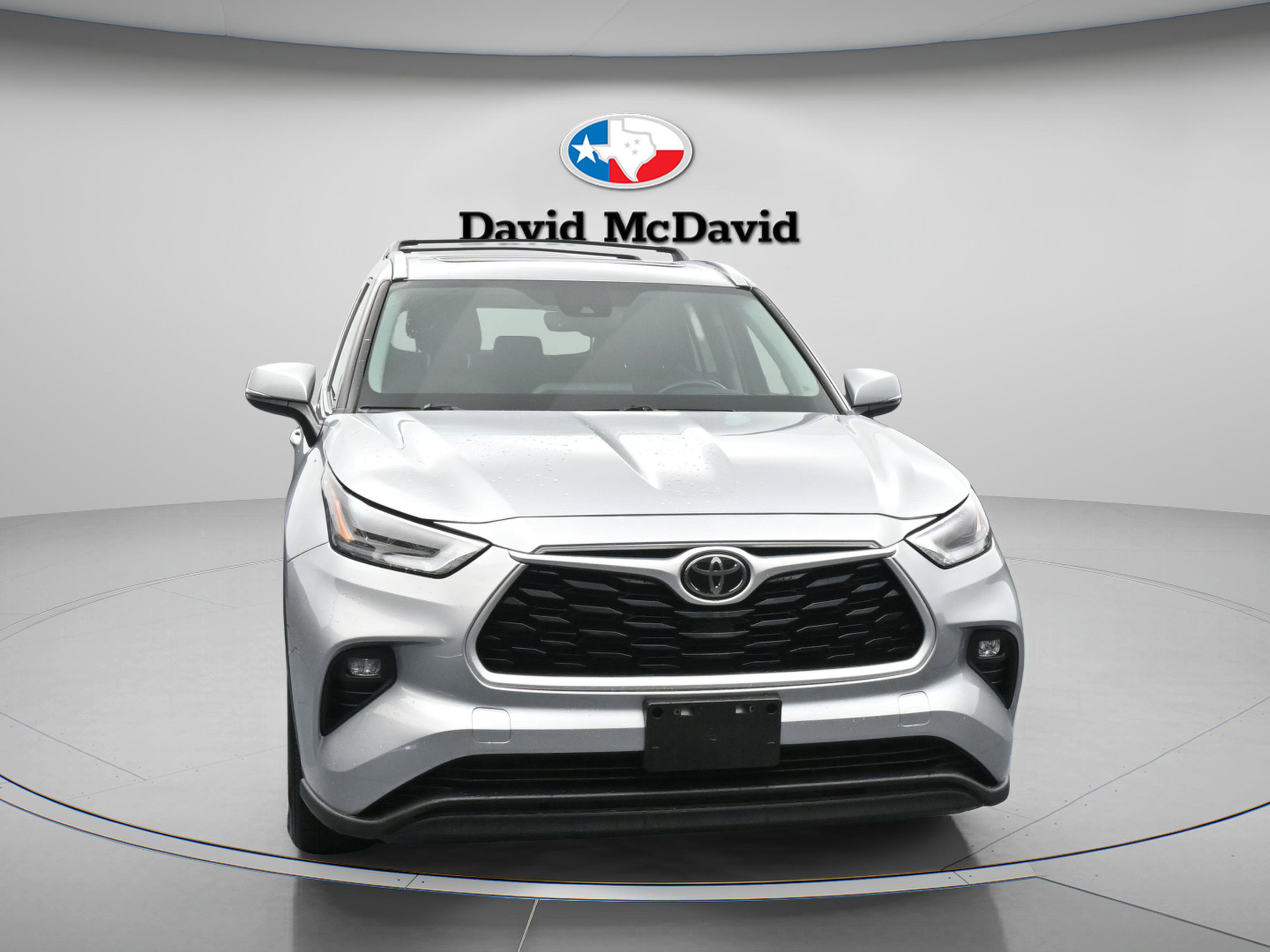 Used 2021 Toyota Highlander XLE video 2