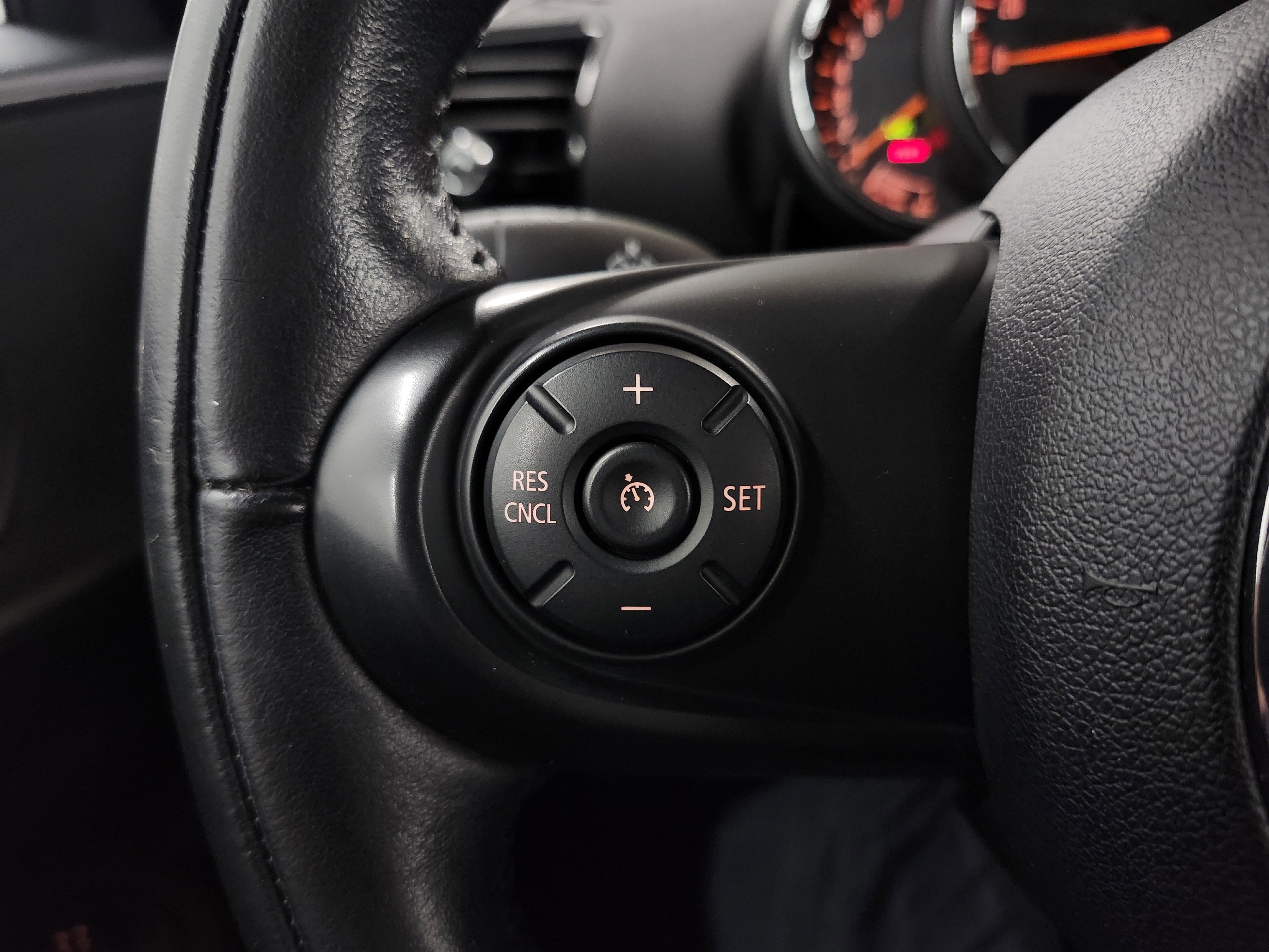 Used 2017 MINI Cooper Clubman ALL4 image 11