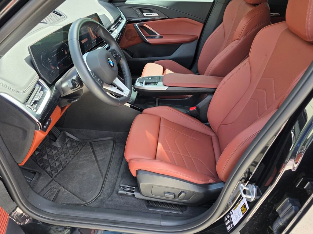 Used 2026 BMW X1 xDrive28i w/ Technology Package image 9