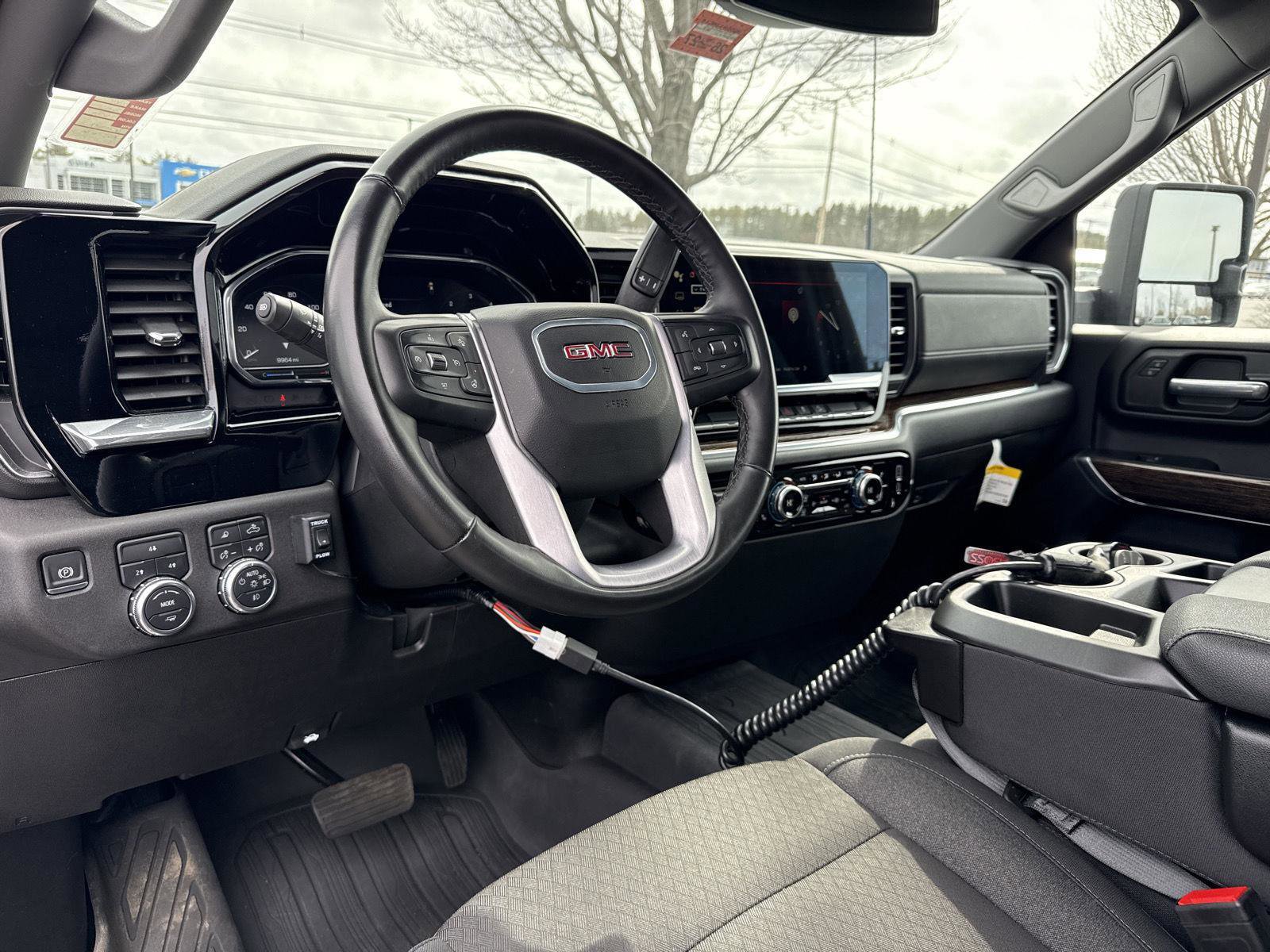 Used 2025 GMC Sierra 3500 SLE w/ SLE Convenience Package image 18