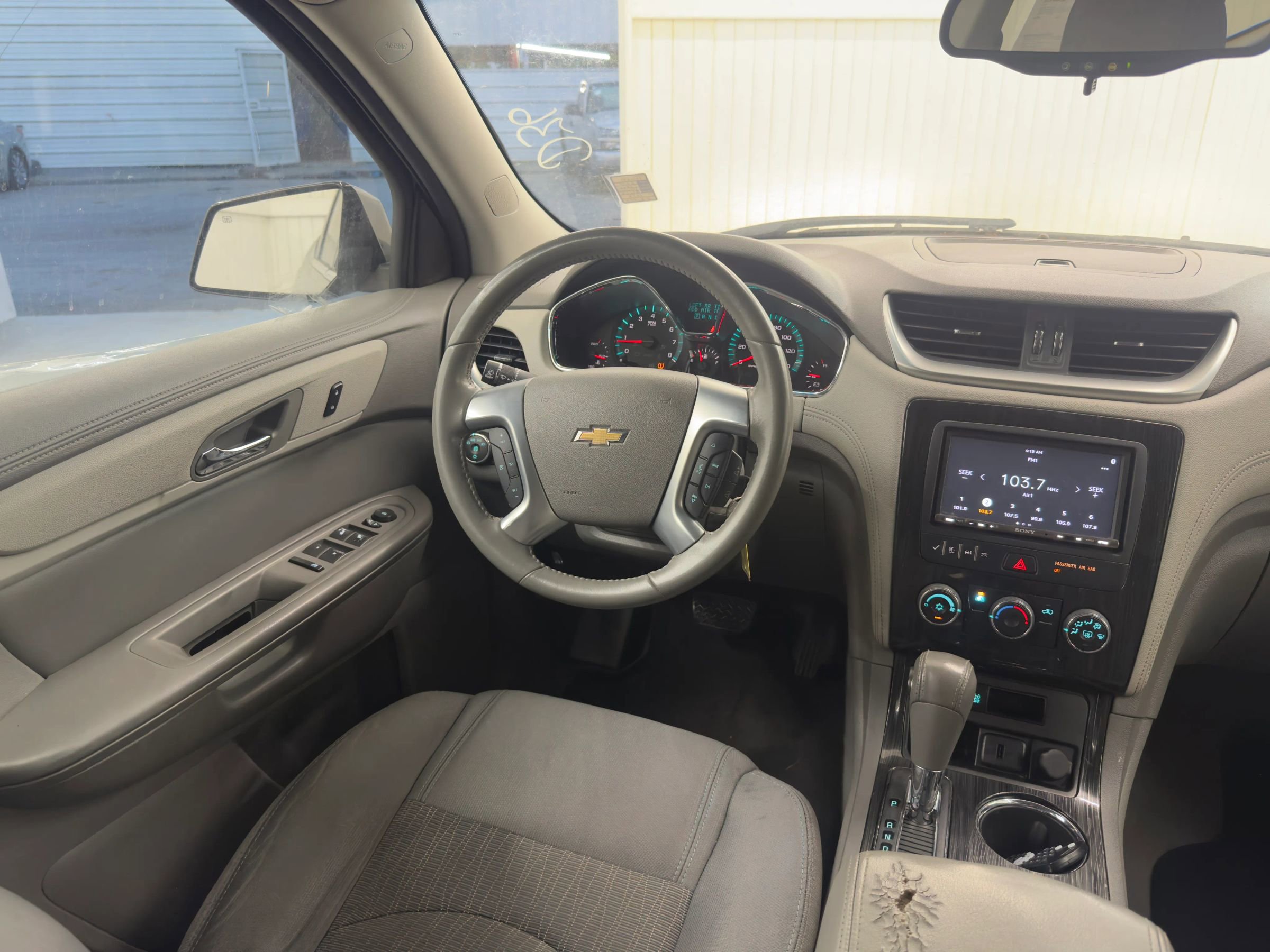Used 2017 Chevrolet Traverse LT image 15