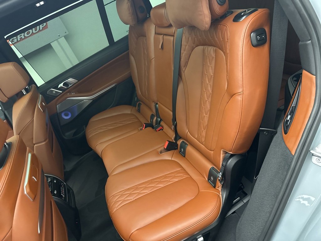 Used 2023 BMW X7 M60i w/ Executive Package image 15