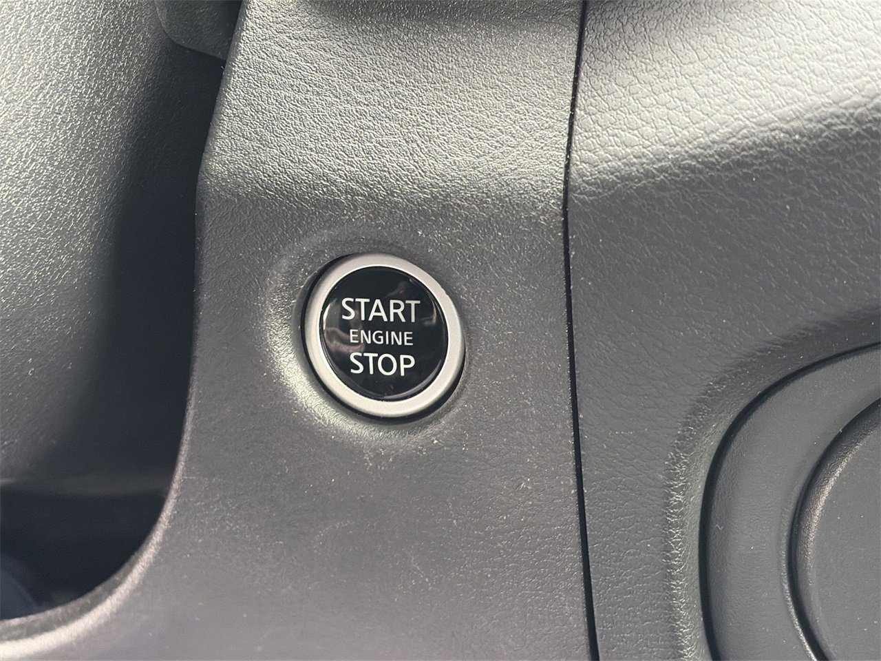 Certified 2024 Nissan Frontier Pro-X w/ Pro Premium Package image 17