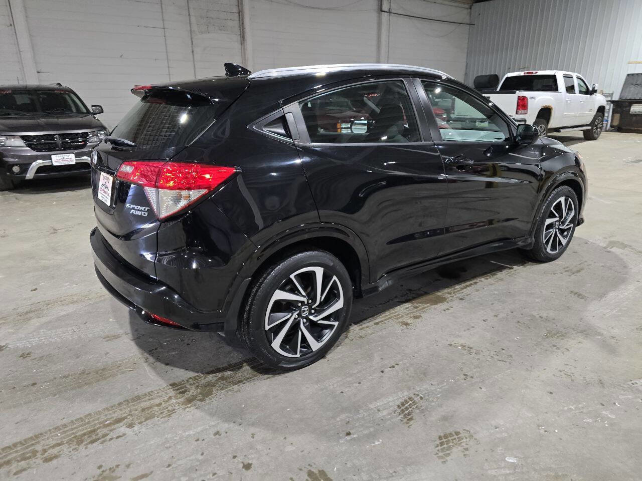 Used 2019 Honda HR-V Sport image 11