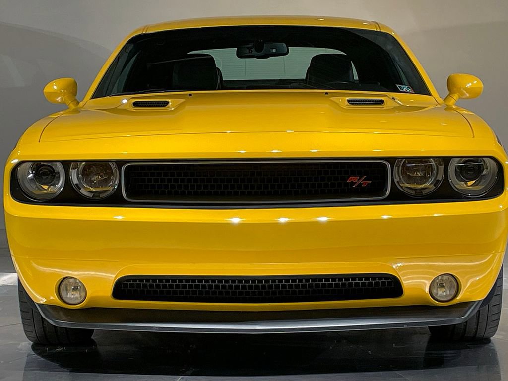 Used 2012 Dodge Challenger R/T RWD image 6