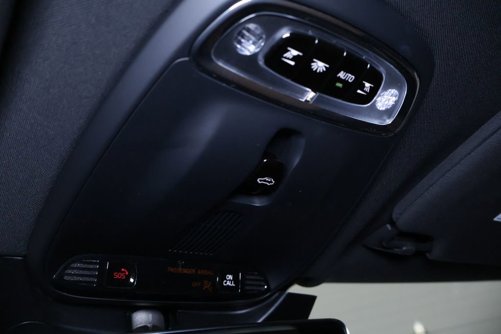 Used 2019 Volvo XC90 T6 Momentum image 28