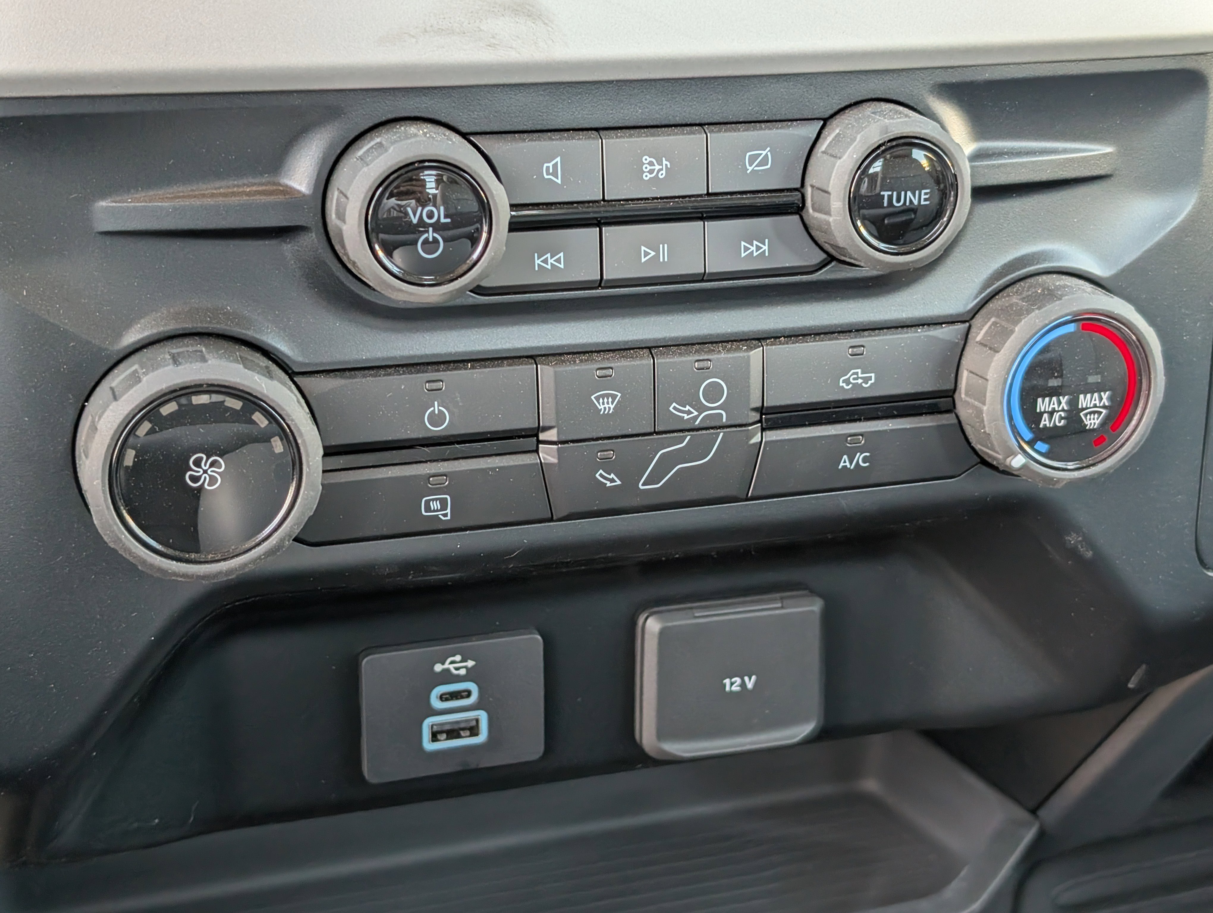 New 2023 Ford F550 4x4 SuperCab Super Duty image 17