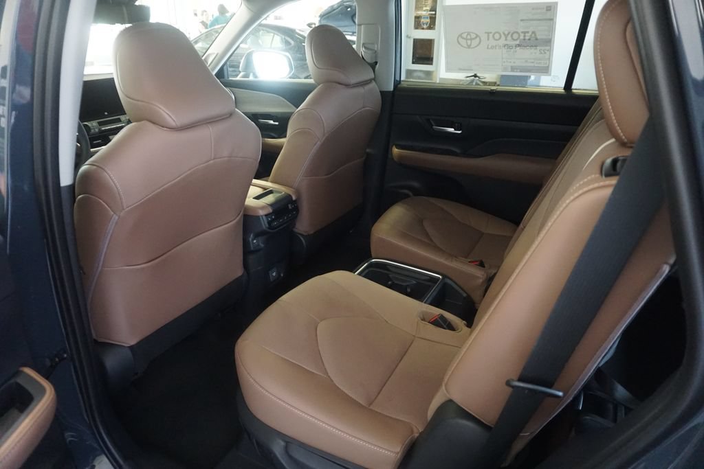 New 2026 Toyota Grand Highlander AWD image 27