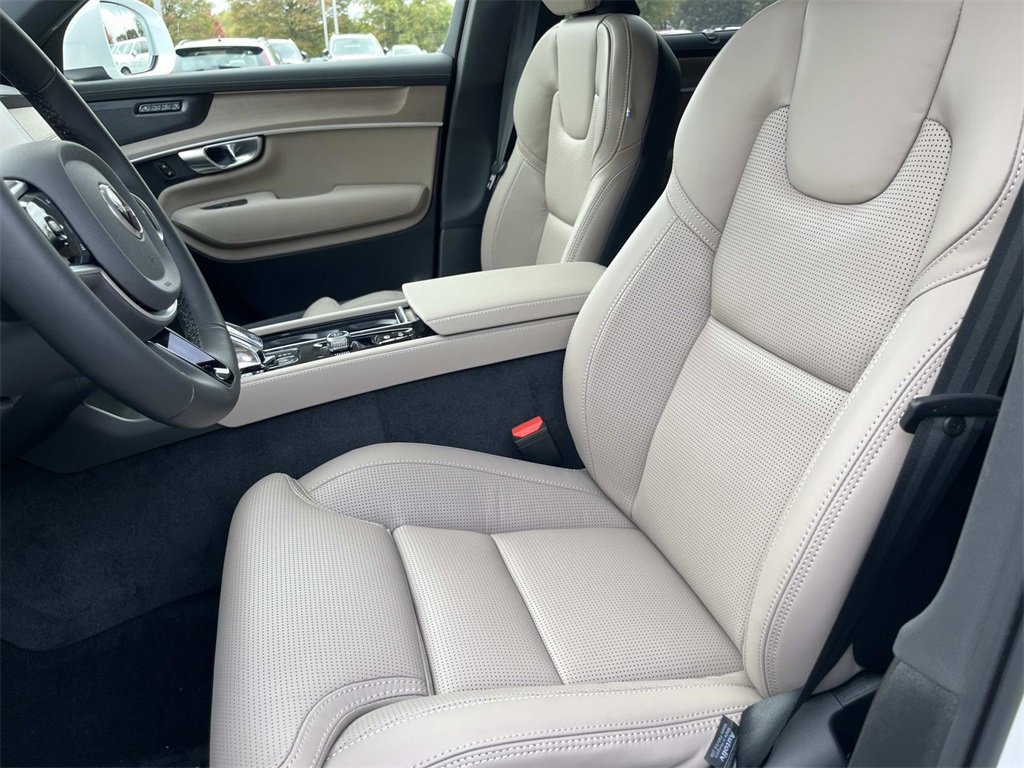 New 2026 Volvo XC90 B6 Ultra image 22