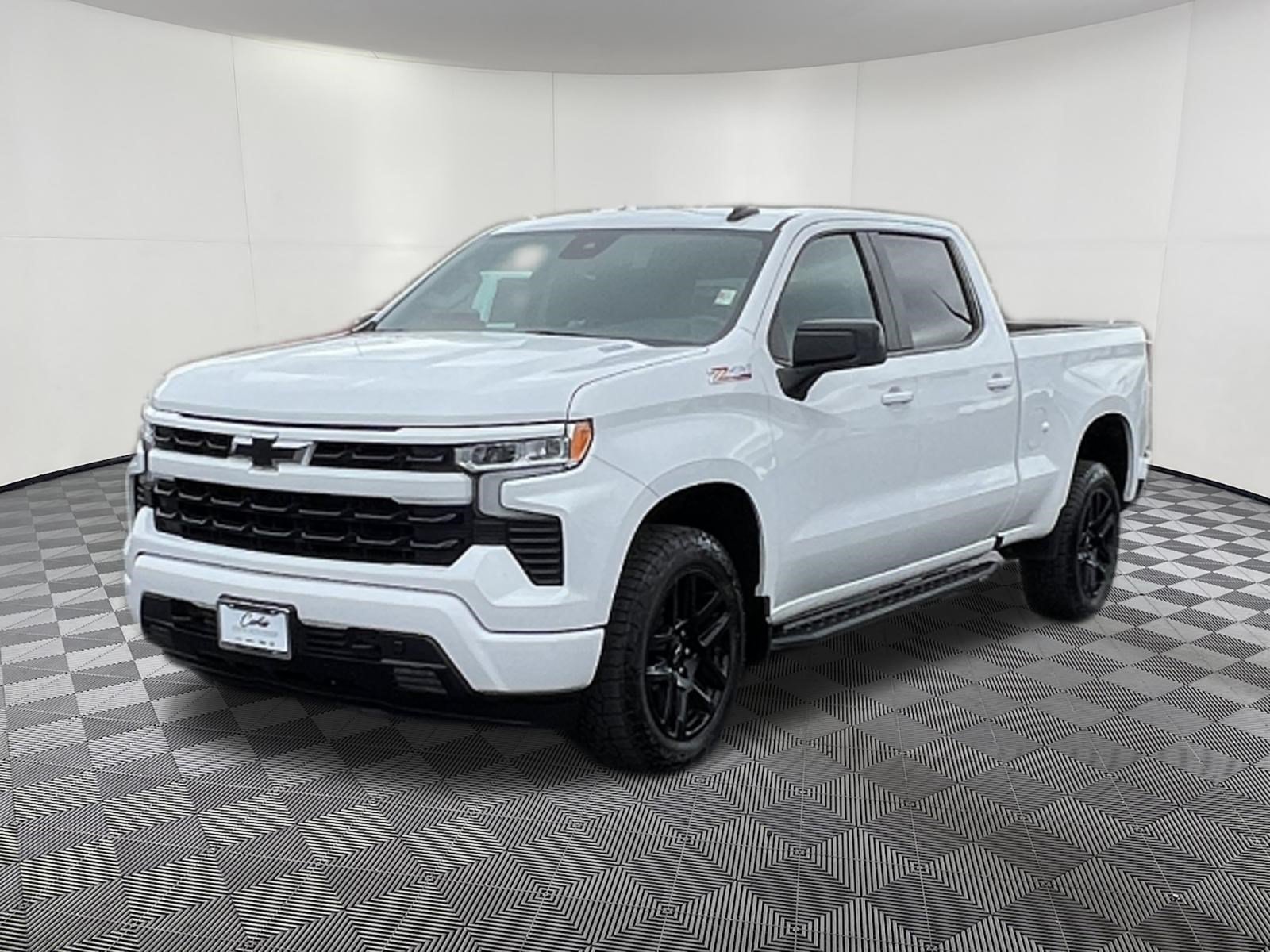 Used 2024 Chevrolet Silverado 1500 RST AWD/4WD image 3