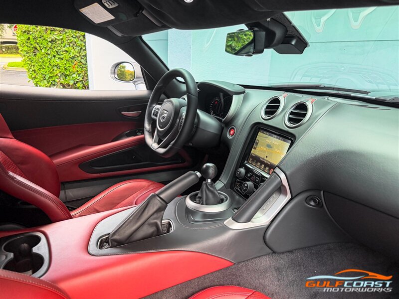 Used 2017 Dodge Viper GTS RWD image 31