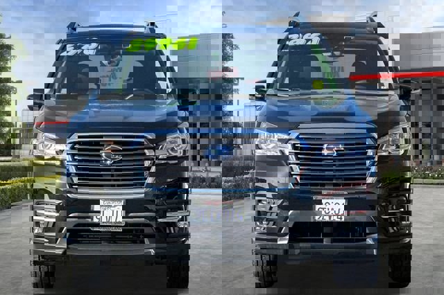 Used 2022 Subaru Ascent Limited image 10