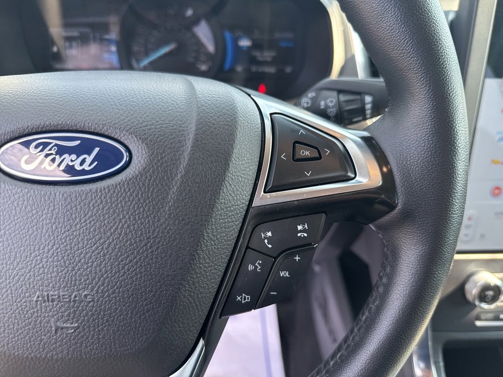 Used 2024 Ford Edge Titanium image 30