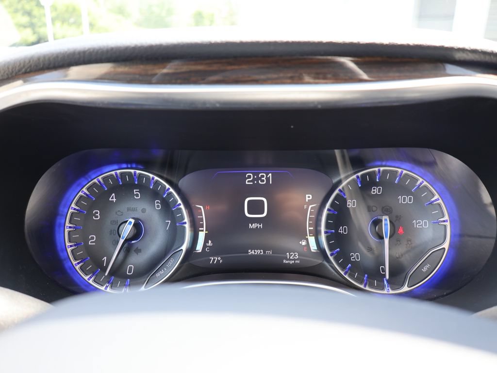 Used 2023 Chrysler Pacifica Limited w/ Uconnect Theater Family Group AWD/4WD image 19