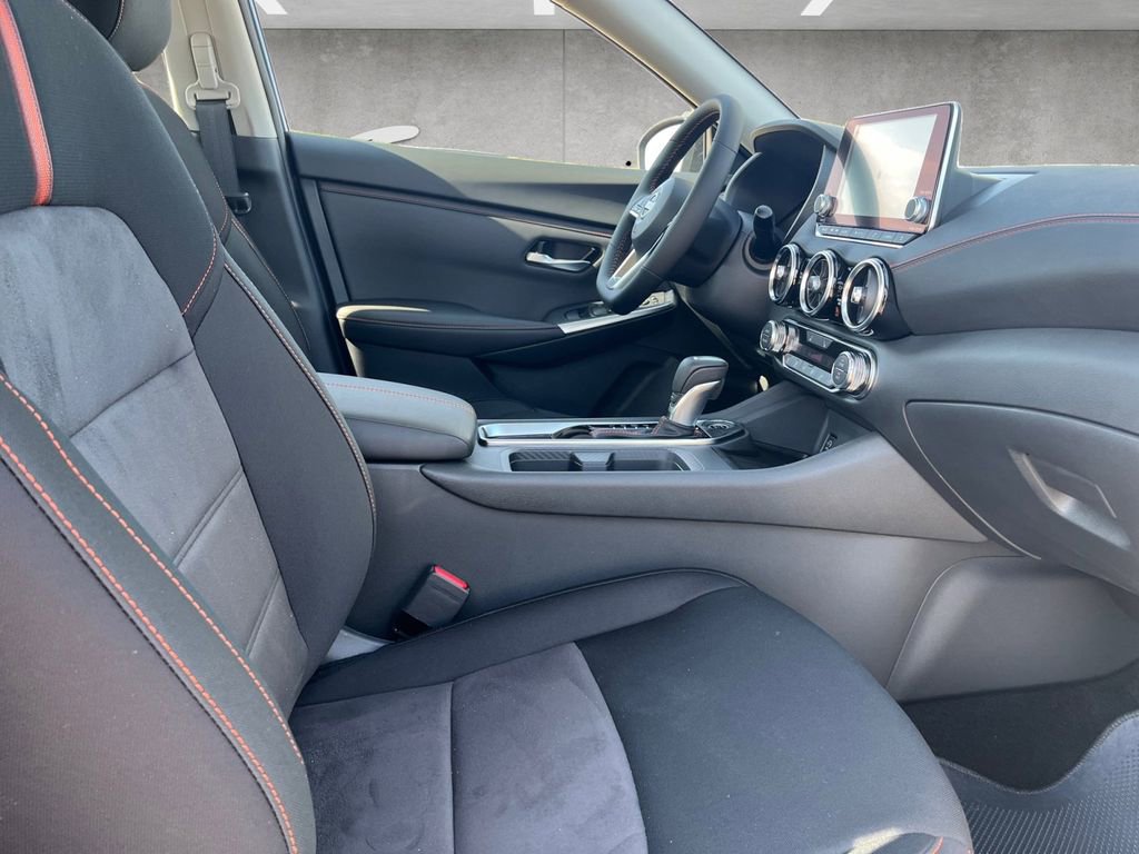 New 2025 Nissan Sentra SR image 24