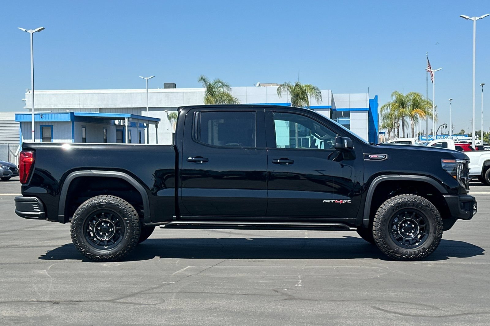 New 2026 GMC Sierra 1500 AT4X w/ AT4X AEV Edition AWD/4WD image 3
