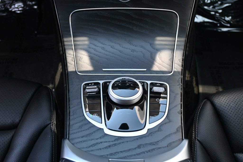Used 2021 Mercedes-Benz C 300 Sedan image 15