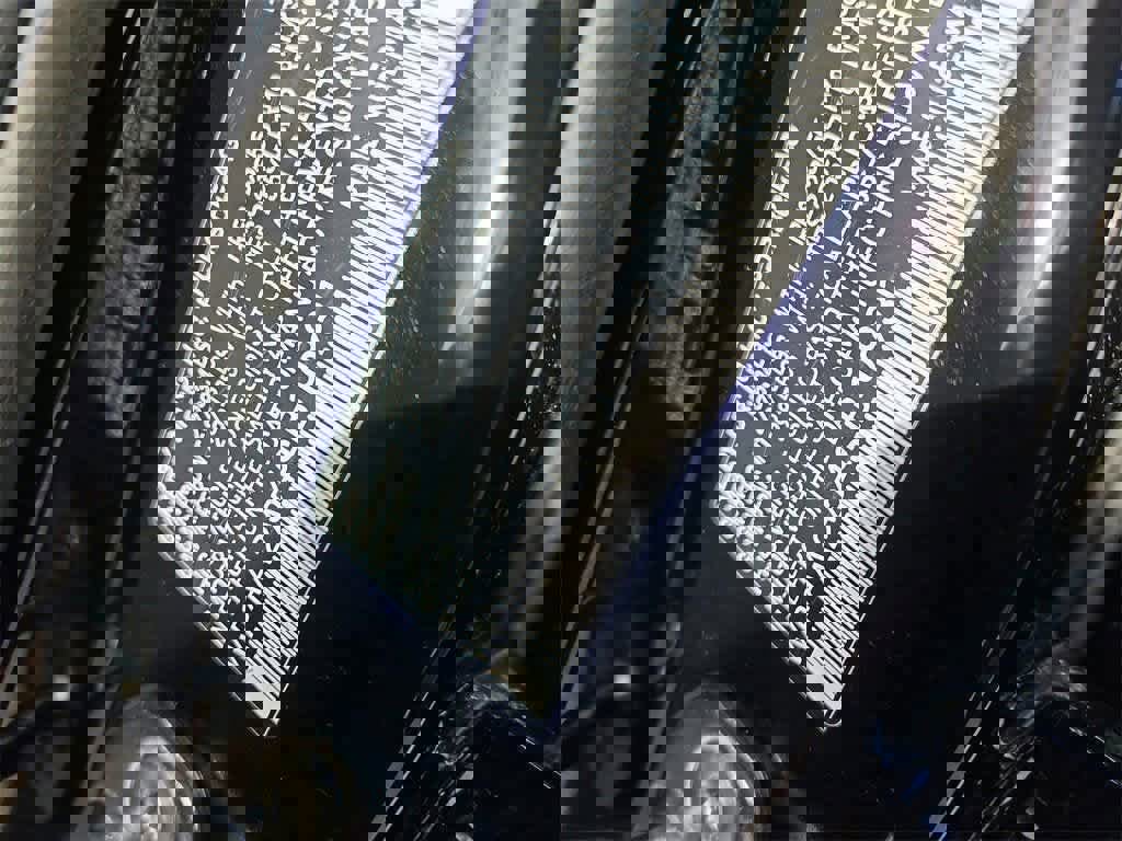 Certified 2025 Porsche Macan image 16