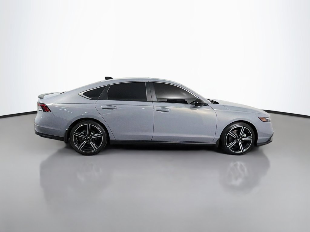 Used 2025 Honda Accord Sport image 8