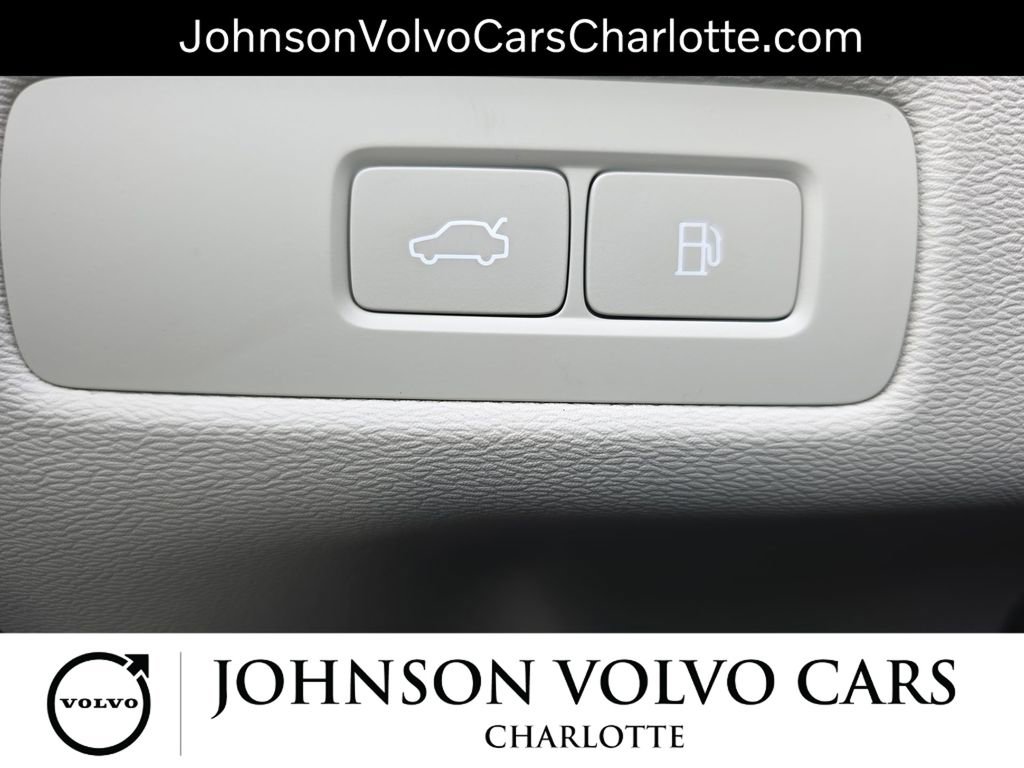 New 2026 Volvo XC60 T8 Ultra w/ Protection Package Premier image 27
