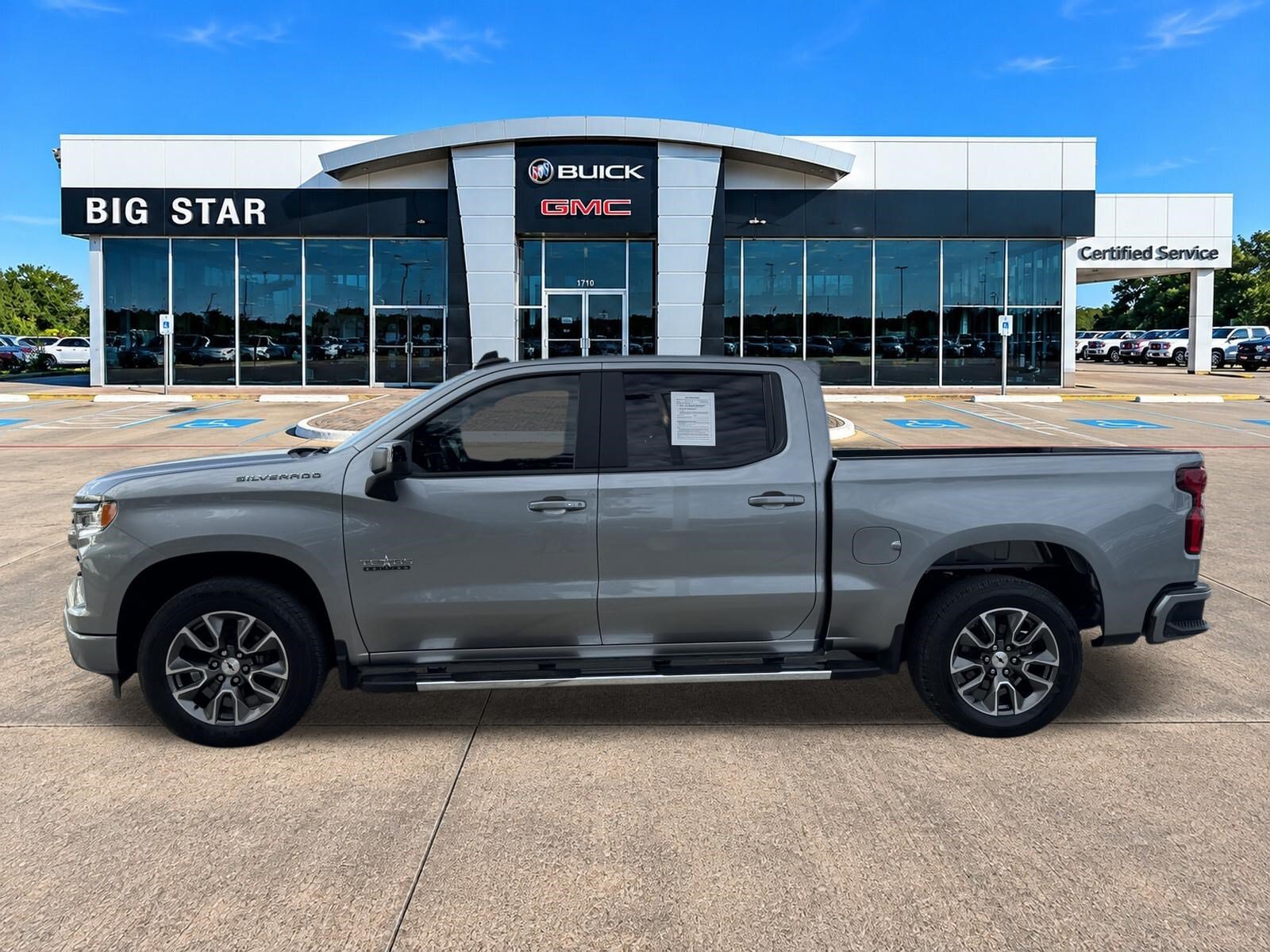 Used 2025 Chevrolet Silverado 1500 RST w/ Texas Edition Plus RWD image 3