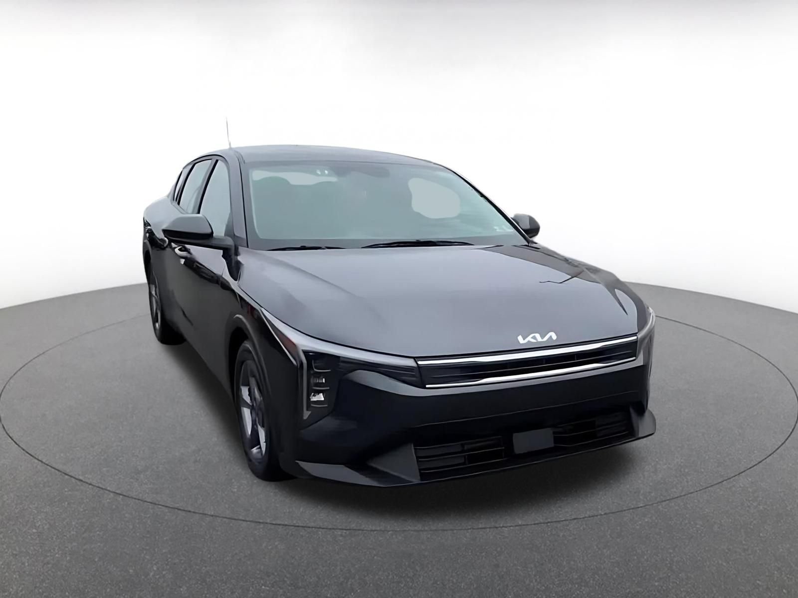 Used 2025 Kia K4 FWD image 3