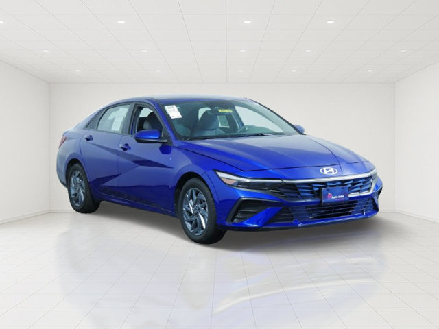 Used 2024 Hyundai Elantra SEL FWD image 1