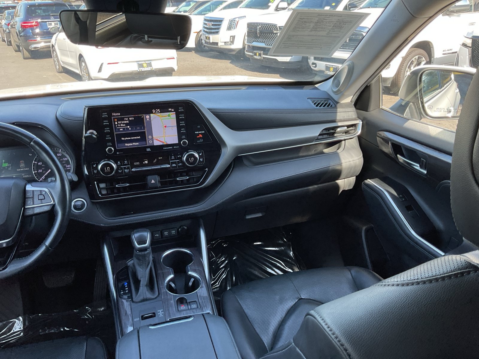Used 2022 Toyota RAV4 XSE w/ XSE Grade Weather Package AWD/4WD image 16