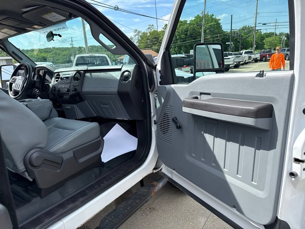 Used 2016 Ford F250 XL w/ XL Appearance Package AWD/4WD image 33