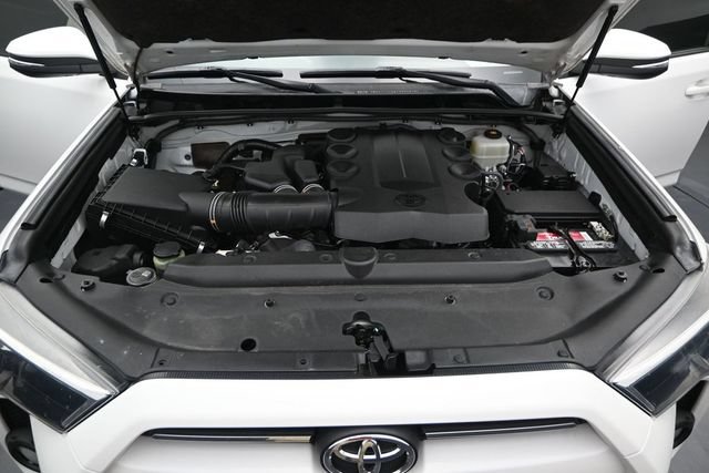 Used 2020 Toyota 4Runner SR5 Premium w/ Moonroof Package AWD/4WD image 20