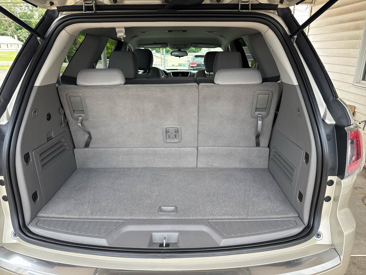 Used 2014 GMC Acadia SLE FWD image 20