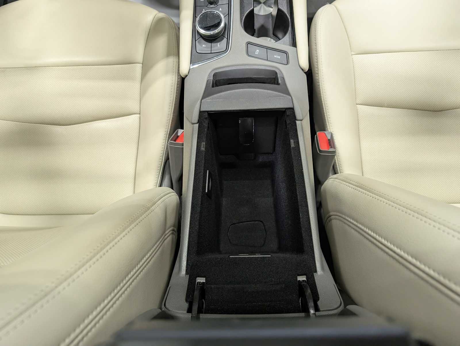 Certified 2023 Cadillac XT5 Premium Luxury AWD/4WD image 21