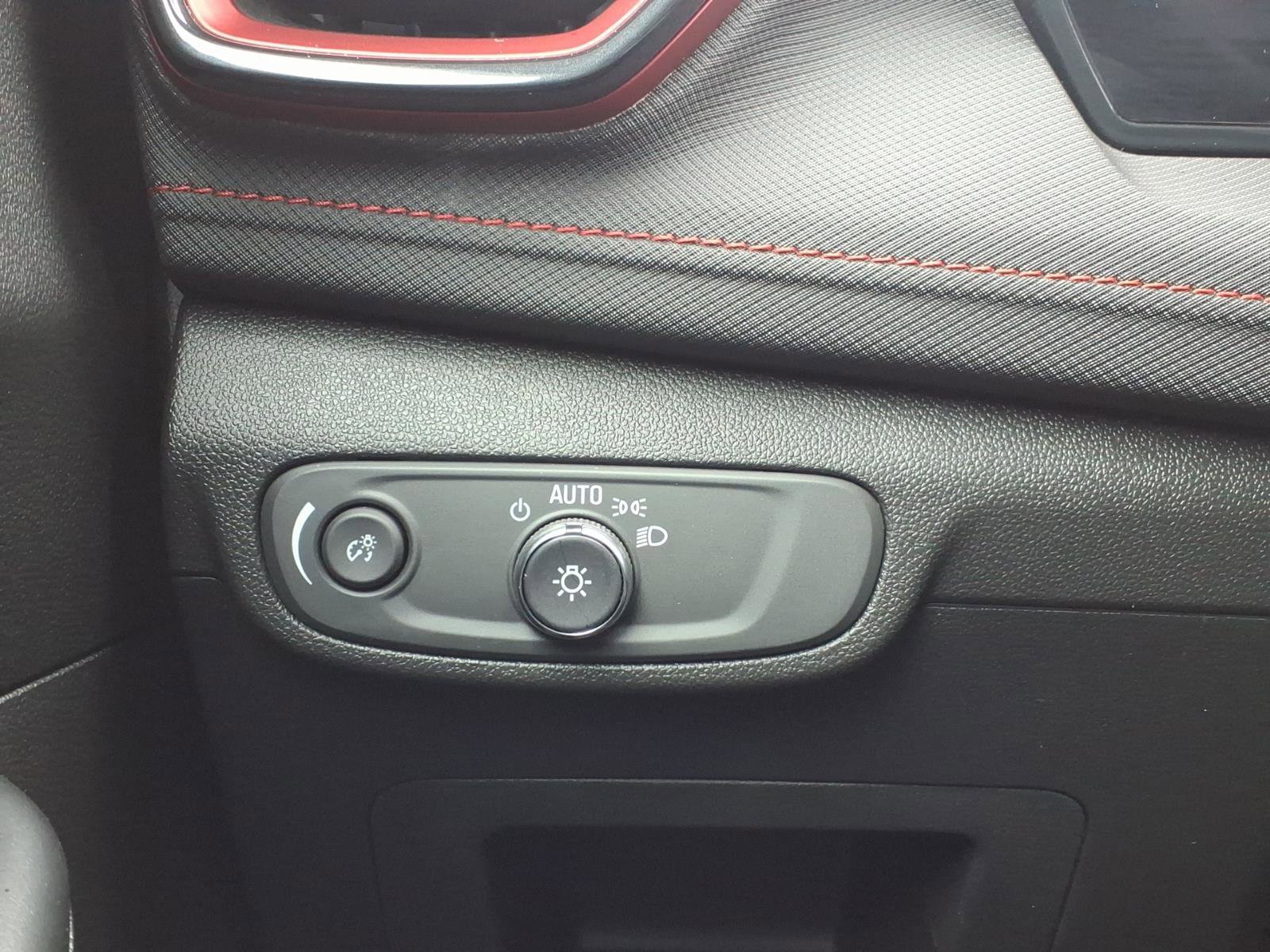 Used 2024 Chevrolet TrailBlazer RS image 28