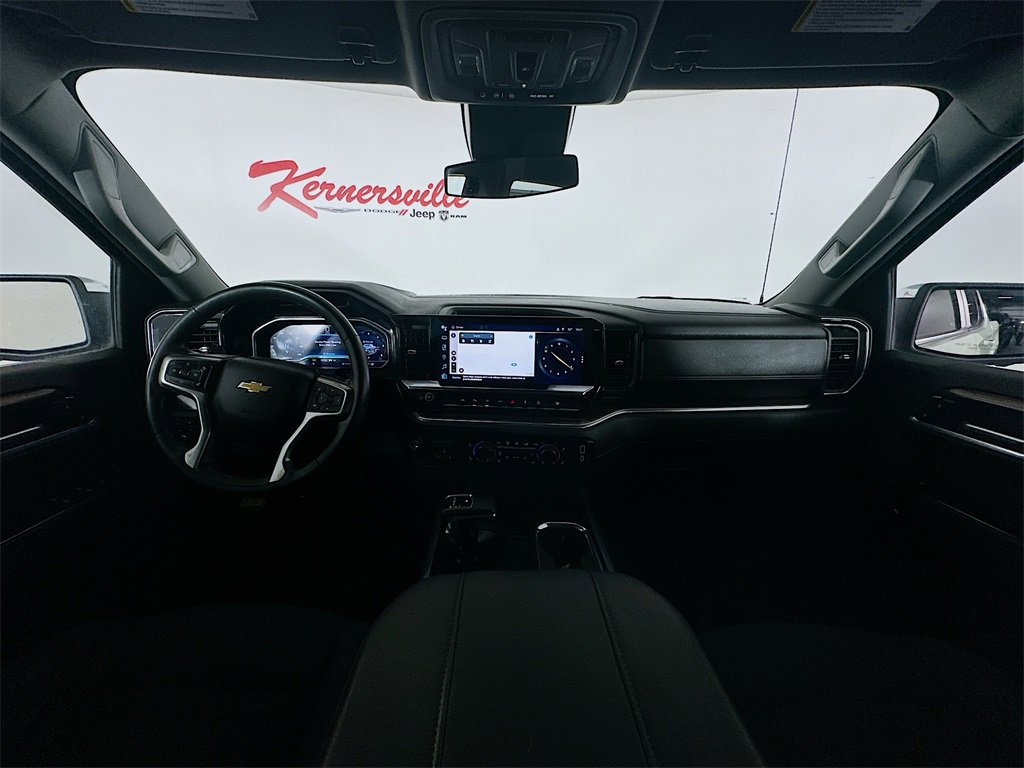 Used 2023 Chevrolet Silverado 1500 LT w/ Z71 Off-Road Package image 10