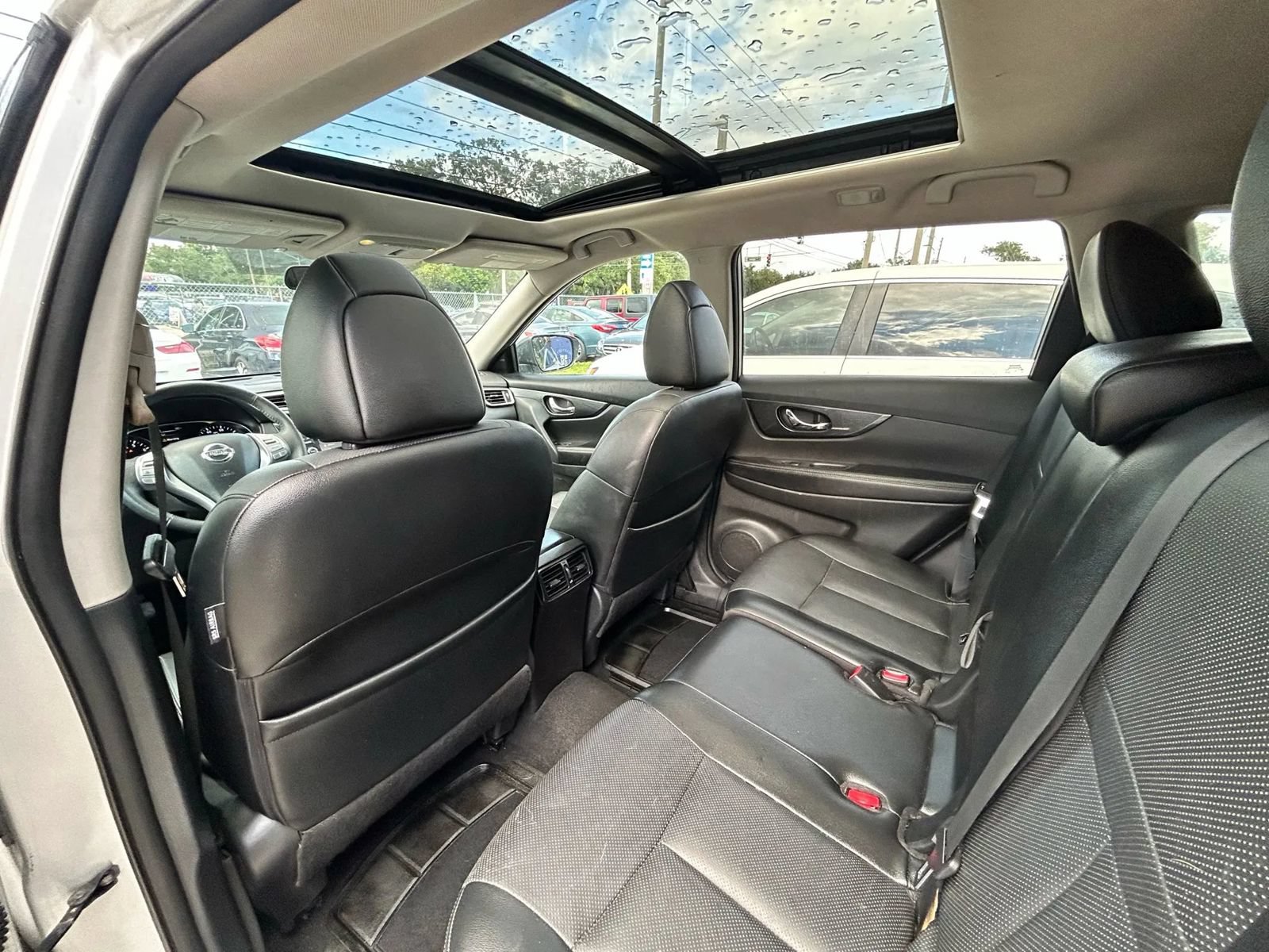 Used 2015 Nissan Rogue SL w/ SL Premium Package FWD image 6