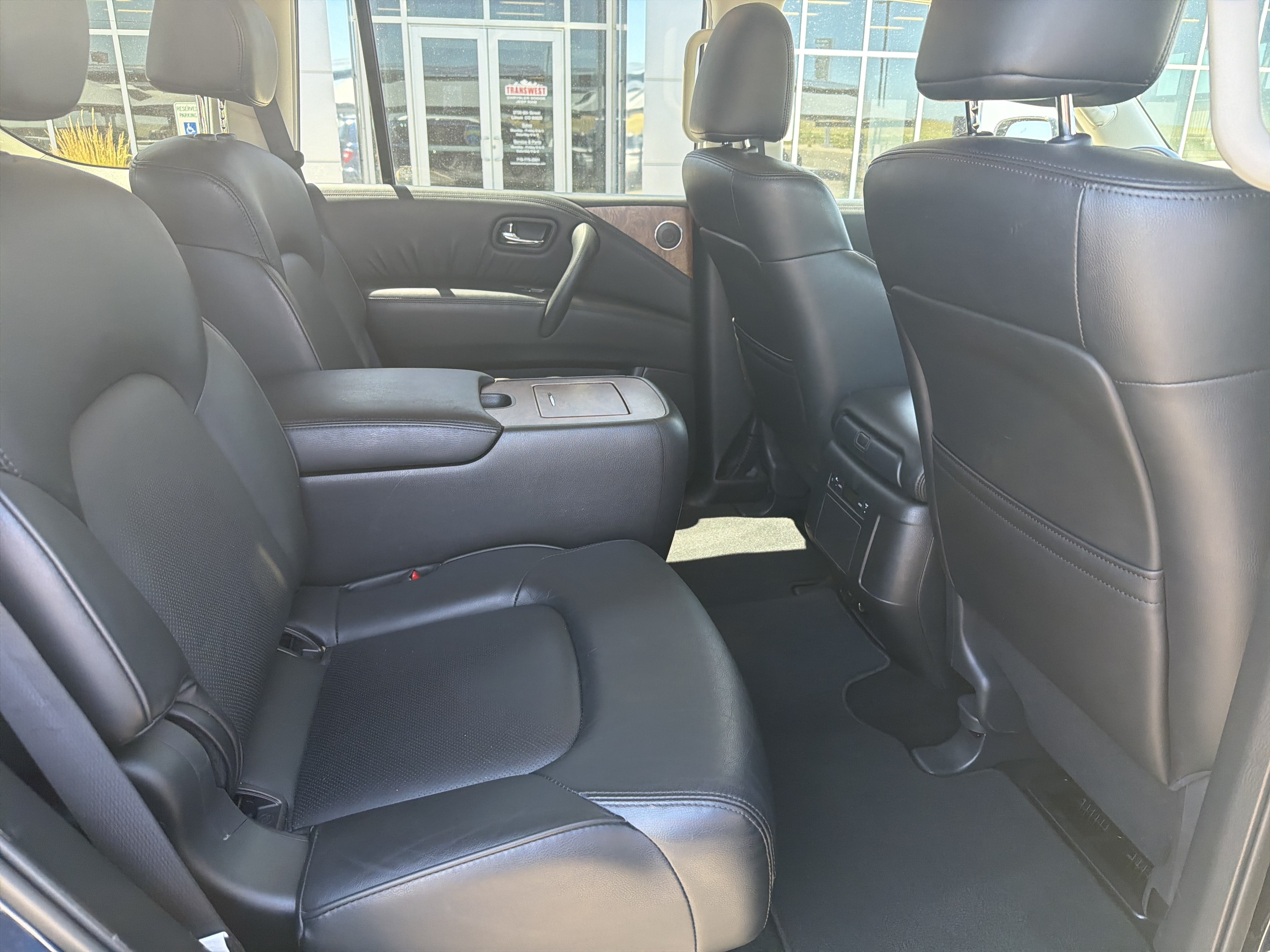 Used 2024 Nissan Armada SL w/ Captain's Chairs Package AWD/4WD image 11