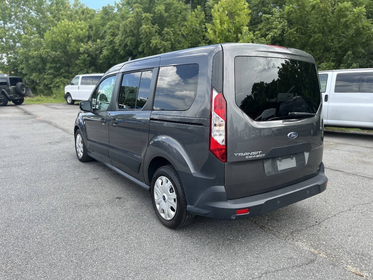 Used 2022 Ford Transit Connect XL FWD image 8