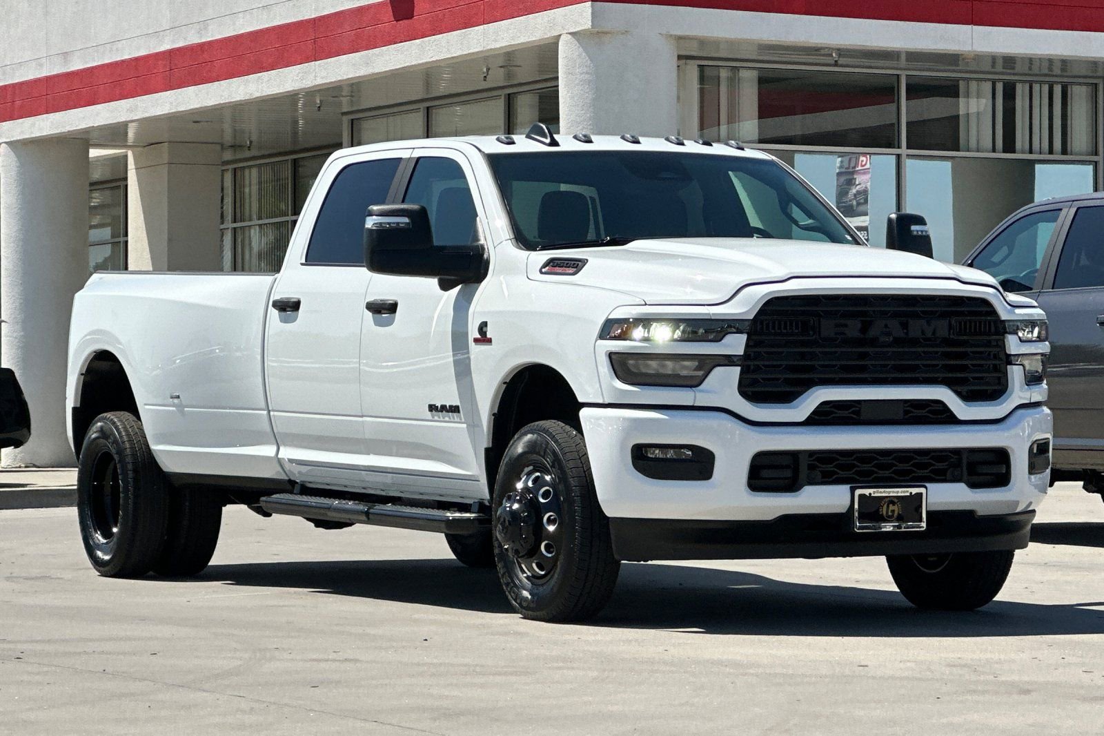 New 2026 RAM 3500 Big Horn AWD/4WD image 9