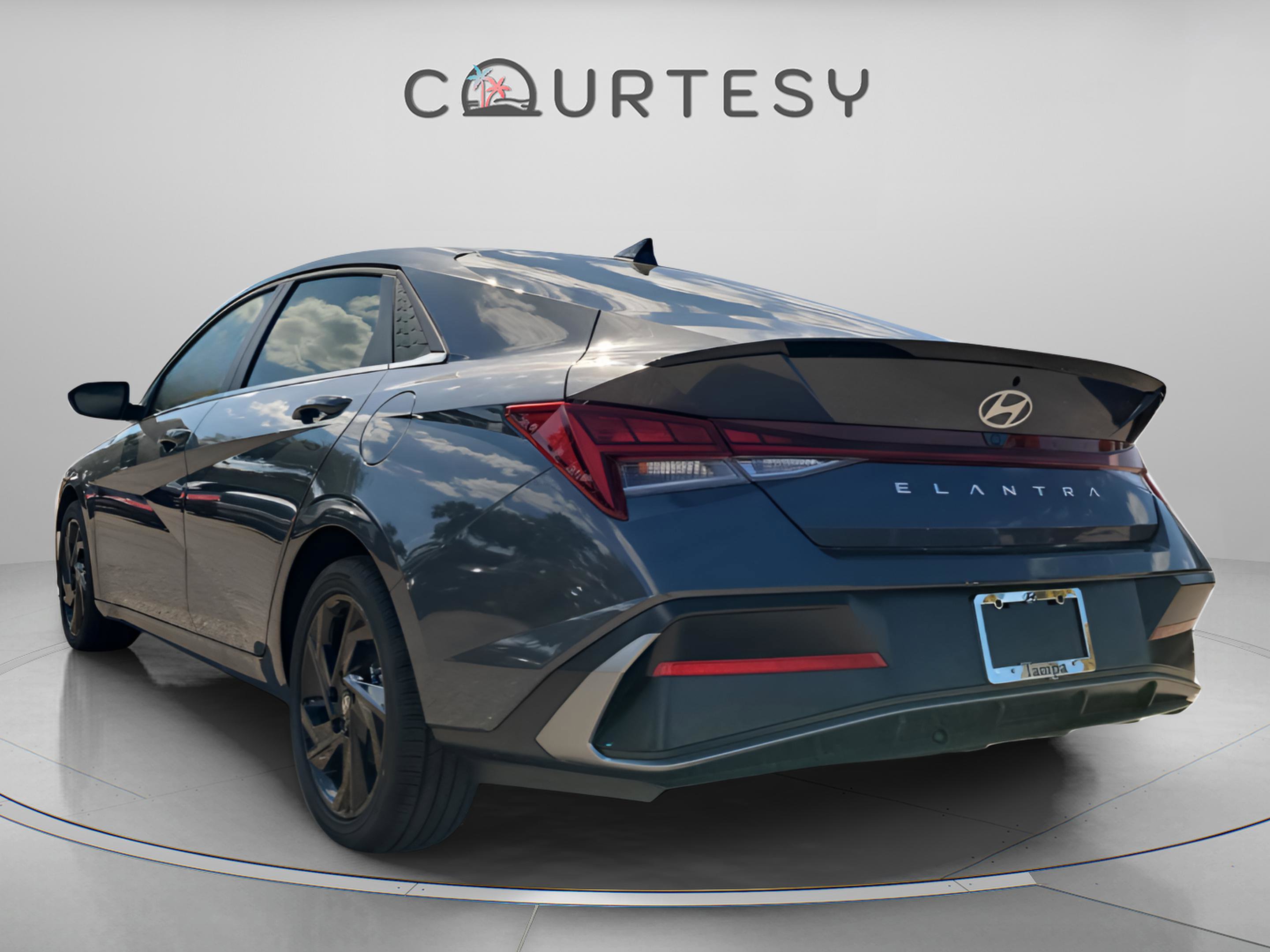 New 2026 Hyundai Elantra SEL Sport image 3
