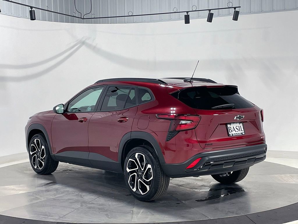 Used 2024 Chevrolet Trax RS FWD image 13