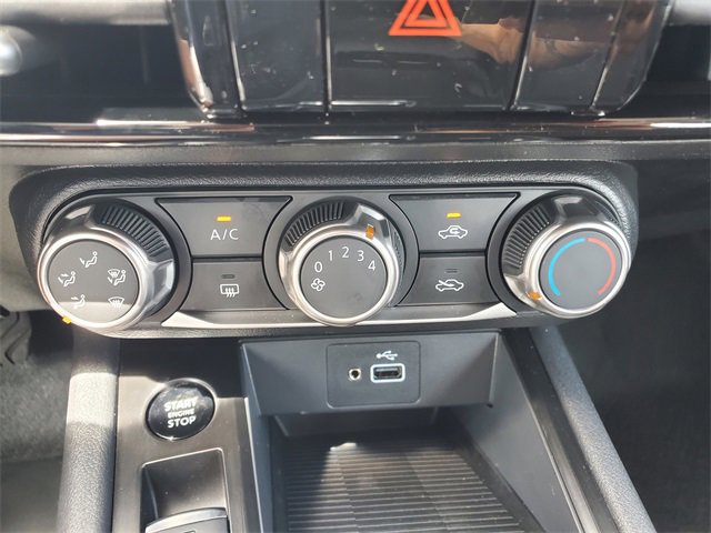 New 2025 Nissan Kicks S image 18