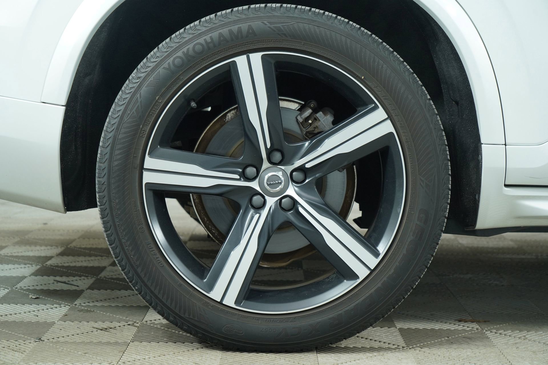 Used 2016 Volvo XC90 T6 R-Design w/ Protection Package Plus image 14