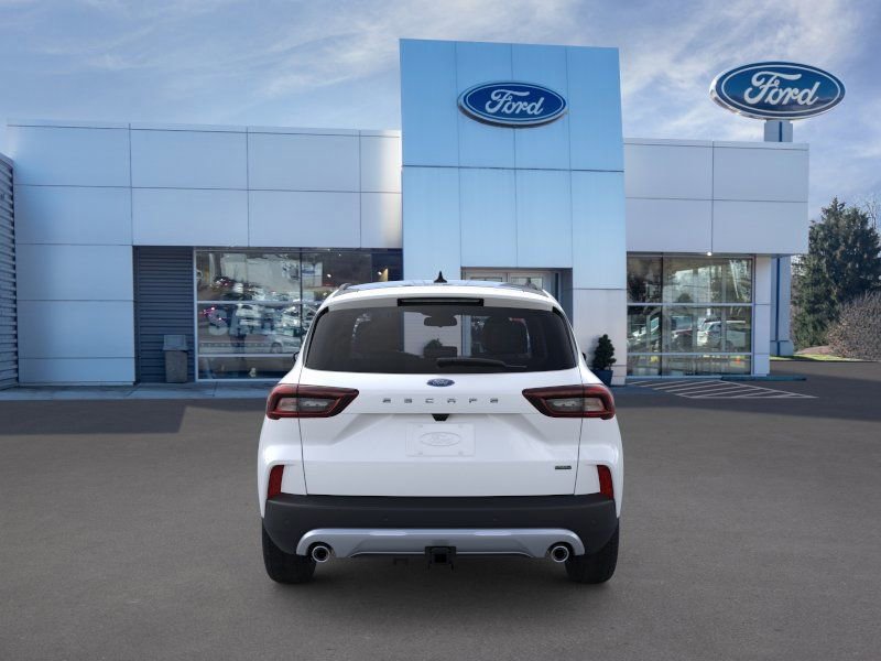 New 2025 Ford Escape SE w/ Class II Trailer Tow Package FWD image 5