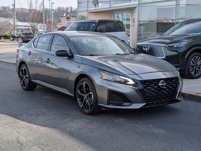 Used 2023 Nissan Altima 2.5 SR image 10