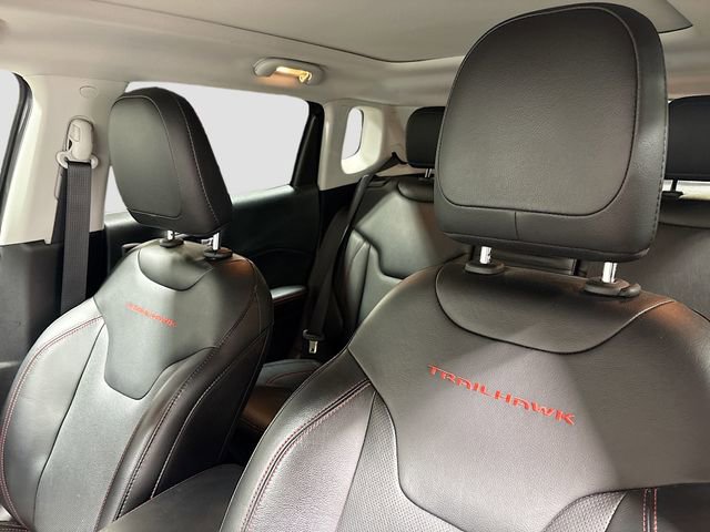 Used 2019 Jeep Compass Trailhawk w/ Leather Interior Group AWD/4WD image 23
